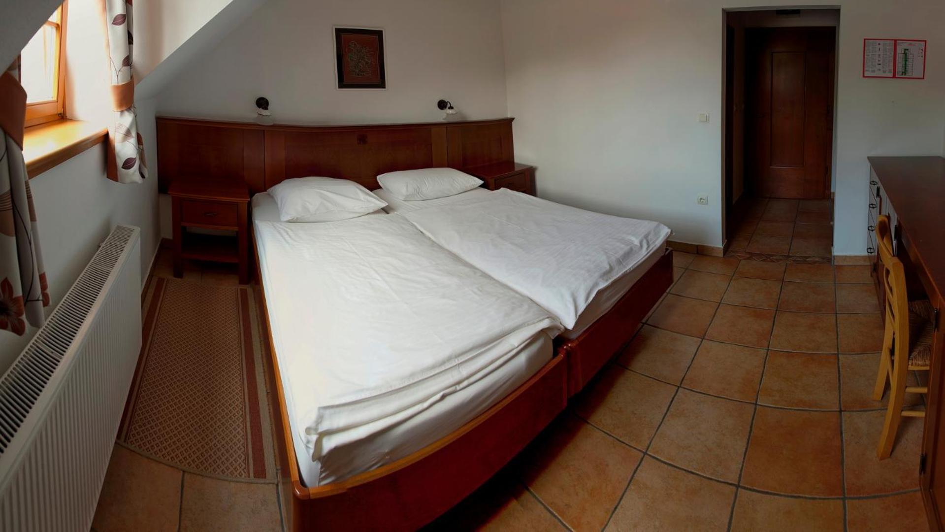 Hotel Kovac Osilnica Exterior photo