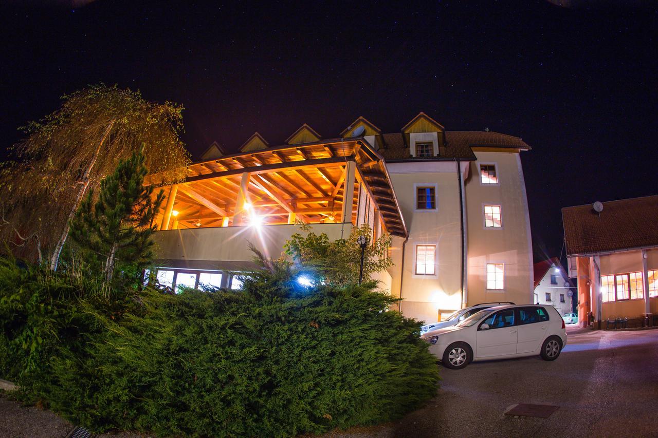 Hotel Kovac Osilnica Exterior photo